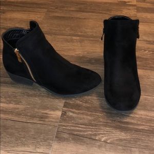 Ankle booties